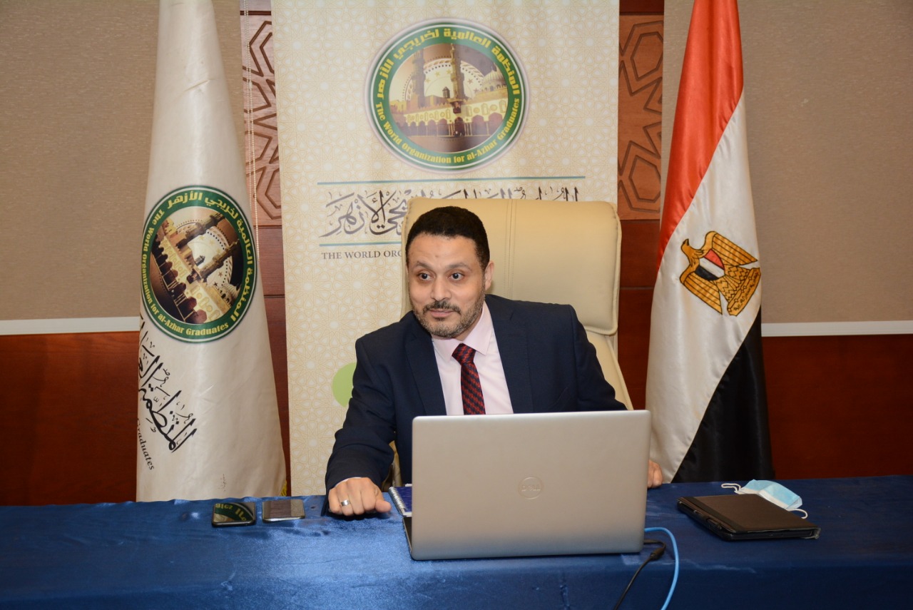 الدكتور مصطفى عبدالكريم