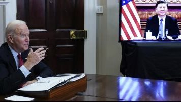 لقاء الرئيس الأمريكي مع الرئيس الصيني