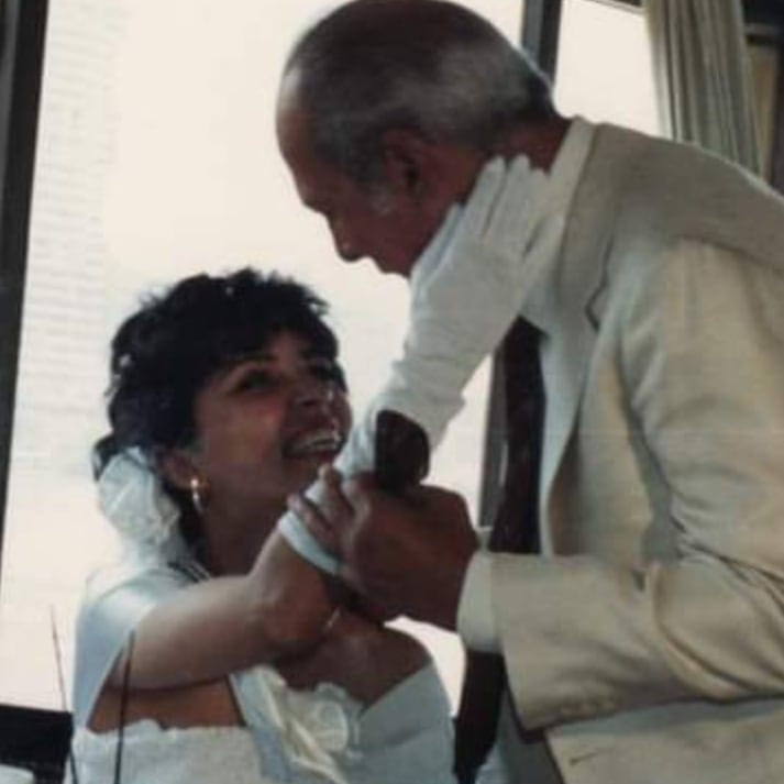 د. مي التلمساني ووالدها المخرج الراحل عبدالقادر التلمساني