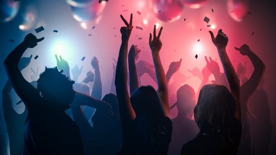 إعلانات خادشة للحياء 