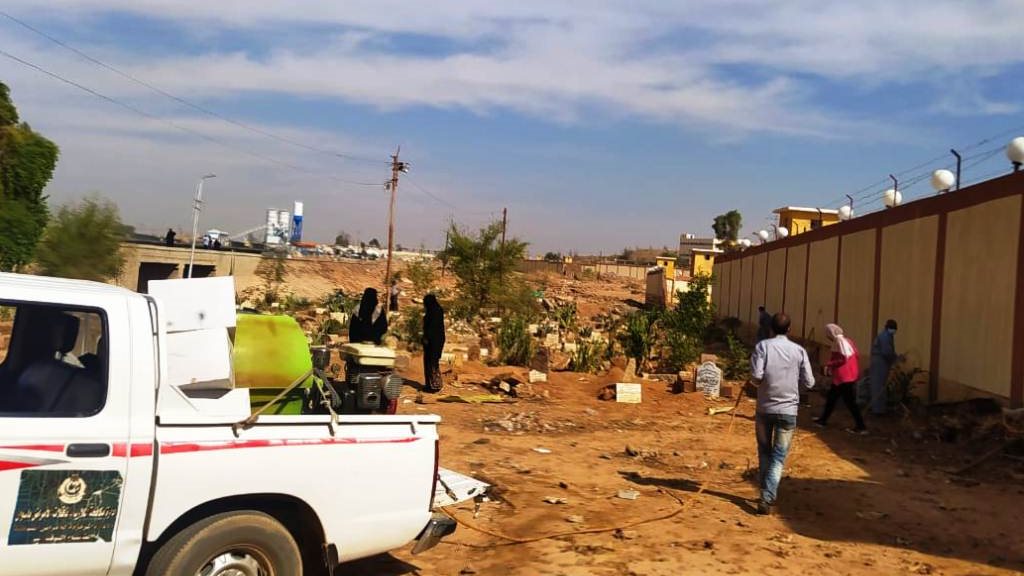 مكافحة الحشرات الضارة بقرى ومناطق متضررى السيول بأسوان