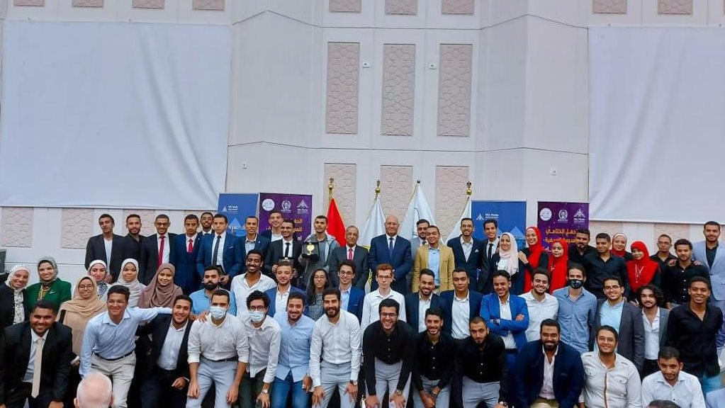 جامعة عين شمس 