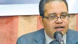 الناقد الأدبي حسام عقل 