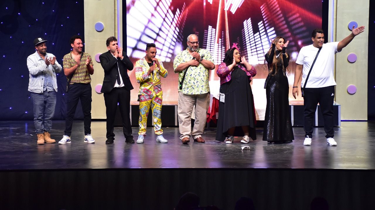 افتتاح مسرحية عائلة تس 