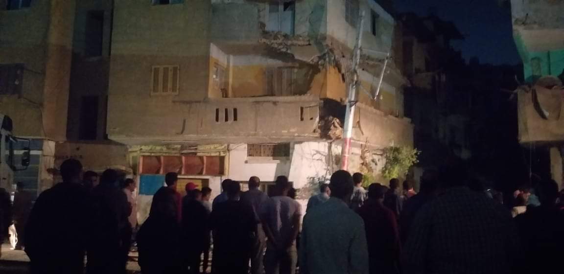 العقار المنهار