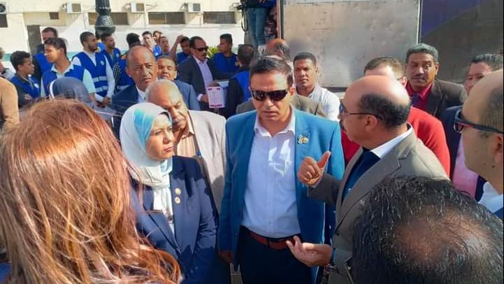 رقية الهلالي تشارك في قافلة حماة الوطن لدعم أهالي أسوان
