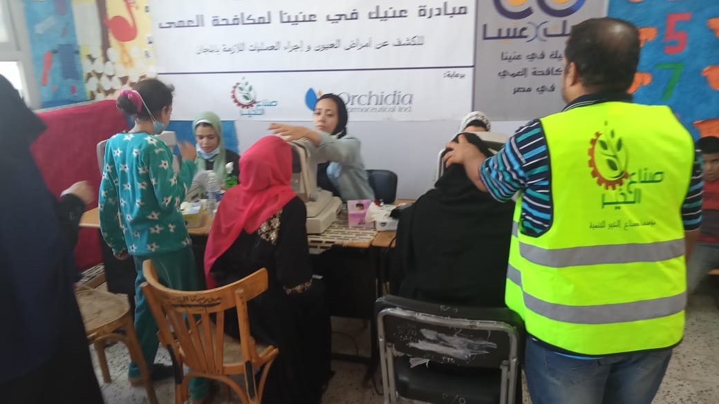 الكشف على 720 حالة بقافلة طبية الكشف على 720 حالة بقافلة طبية