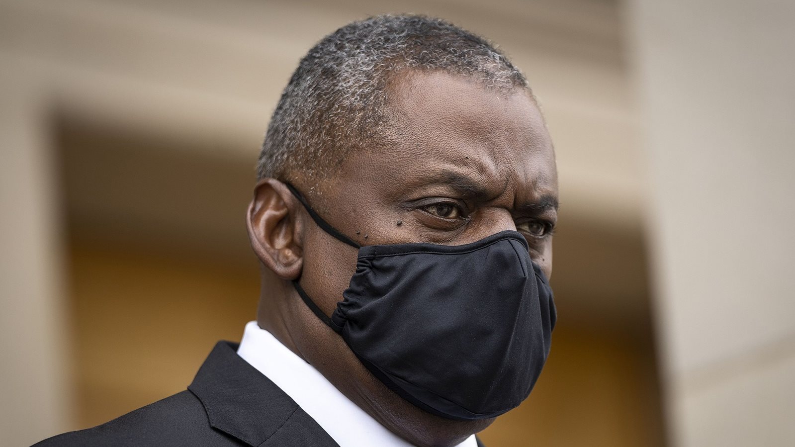 وزير الدفاع الأمريكي من البحرين: ملتزمون بمواجهة إيران وزير الدفاع الأمريكي من البحرين: ملتزمون بمواجهة إيران