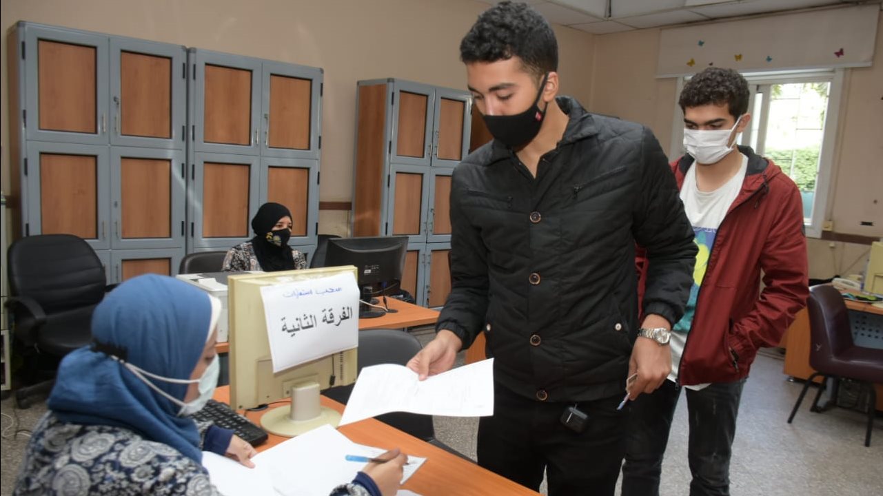 طلاب جامعة القاهرة 