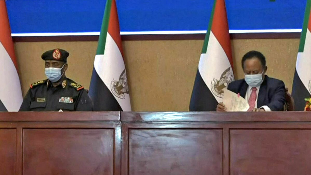 عودة حمدوك لمنصبه.. أبرز بنود اتفاق السودان 
