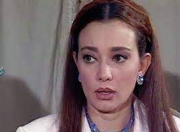 الفنانة عزة بهاء
