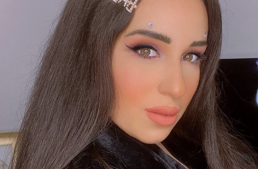 اسما شريف منير 