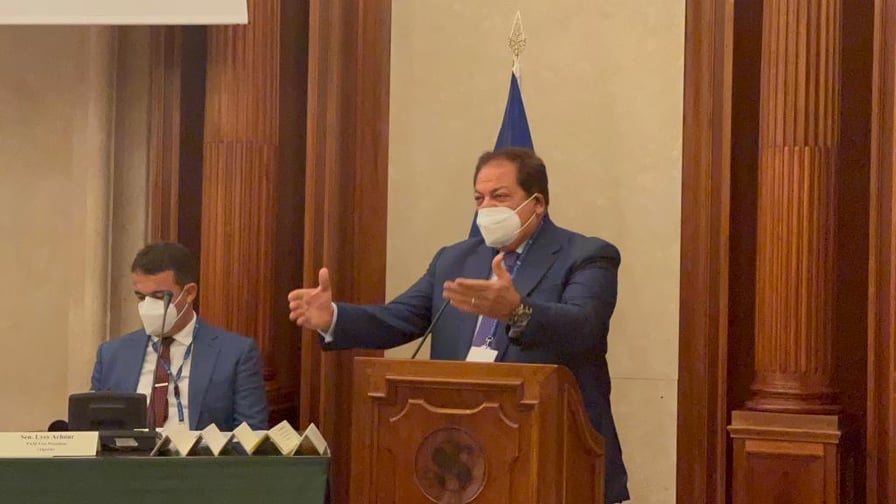 النائب محمد أبو العينين