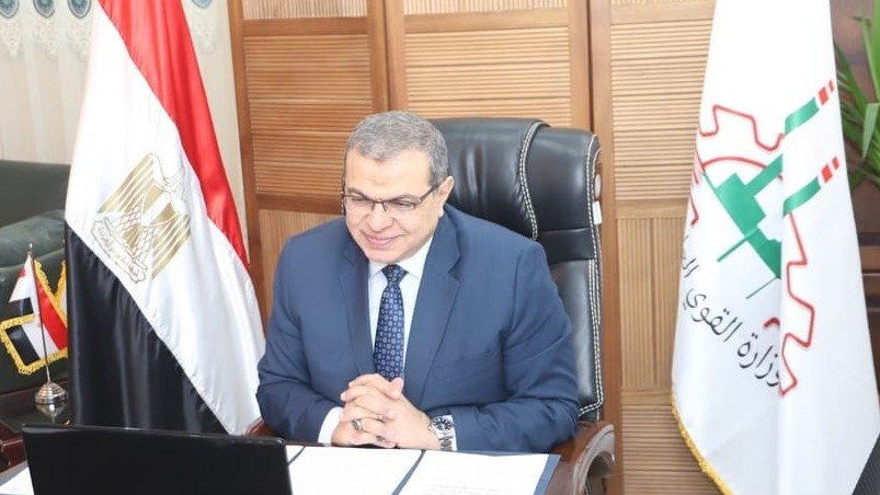 وزير القوي العاملة 