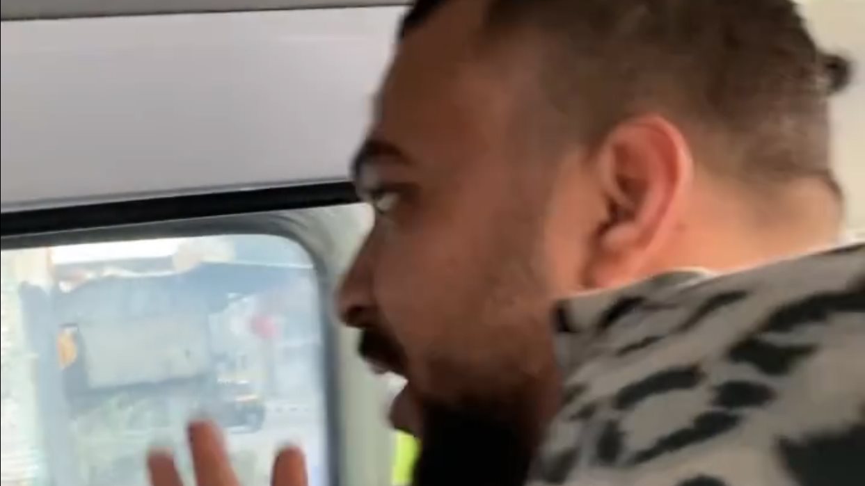 غضب بميكروباص 