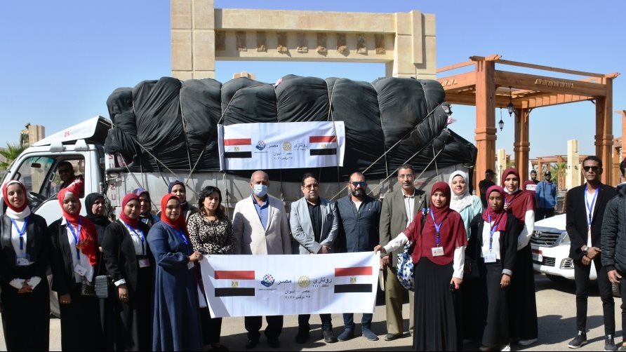 مساعدات دعم متضررى السيول بأسوان