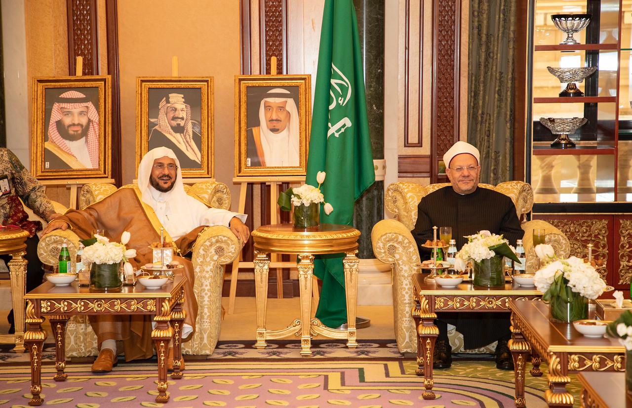 وزير الشئون الإسلامية بالسعودية مع مفتي الجمهورية 