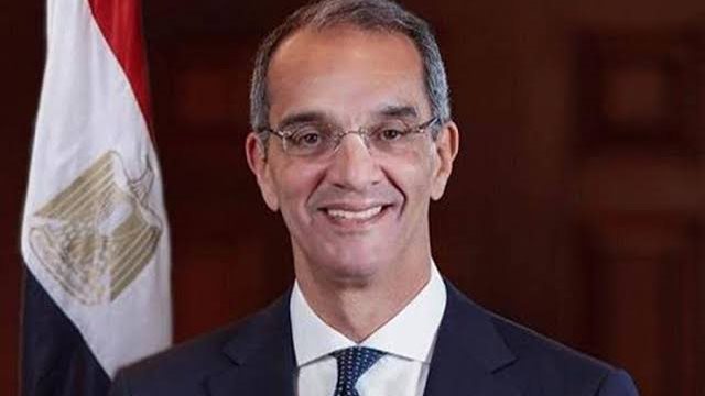 وزير الاتصالات