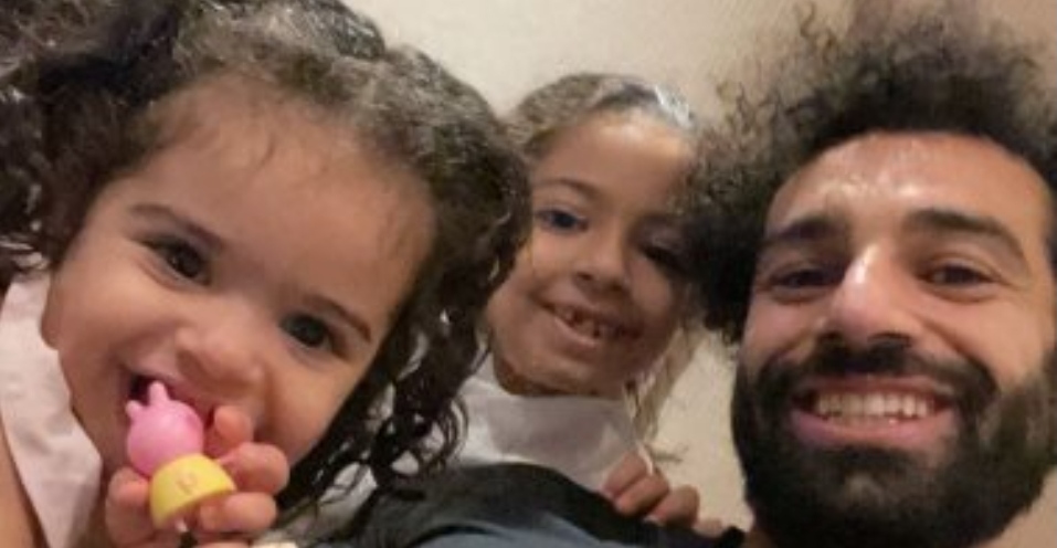 محمد صلاح مع كيان ومكة