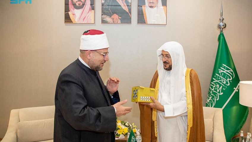 وزير الأوقاف الدكتور محمد مختار جمعة ونظيره السعودي