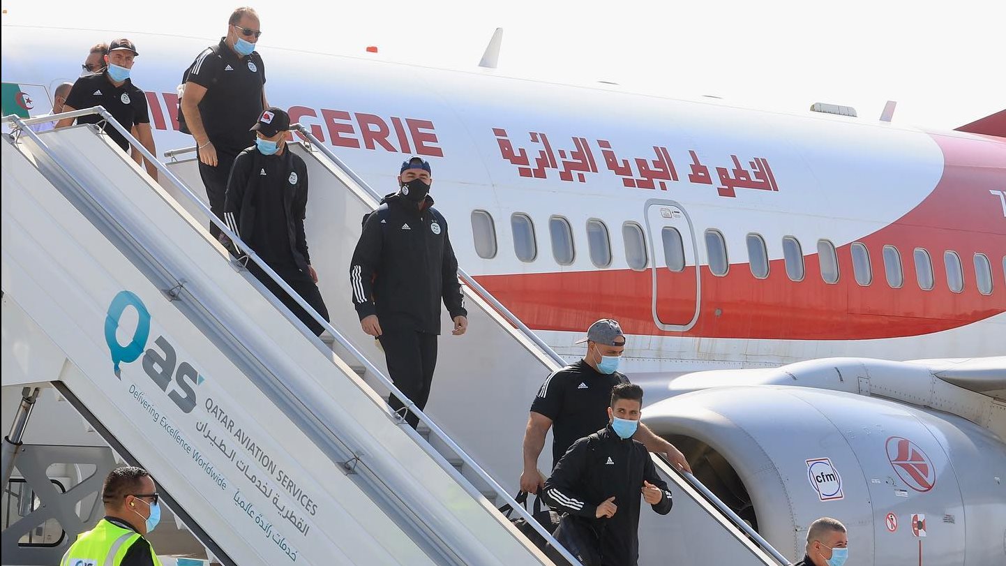 بعثة منتخب الجزائر تصل الدوحة