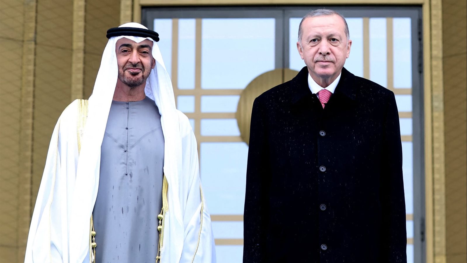 قرقاش يعلق على زيارة بن زايد إلى تركيا