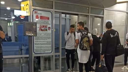 دولة خليجية تمنع دخول الزوار 
