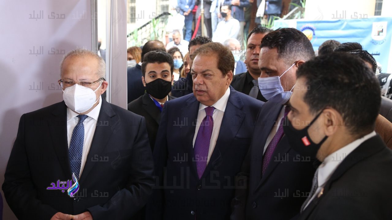 النائب محمد أبو العينين