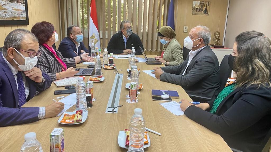 وزير السياحة 