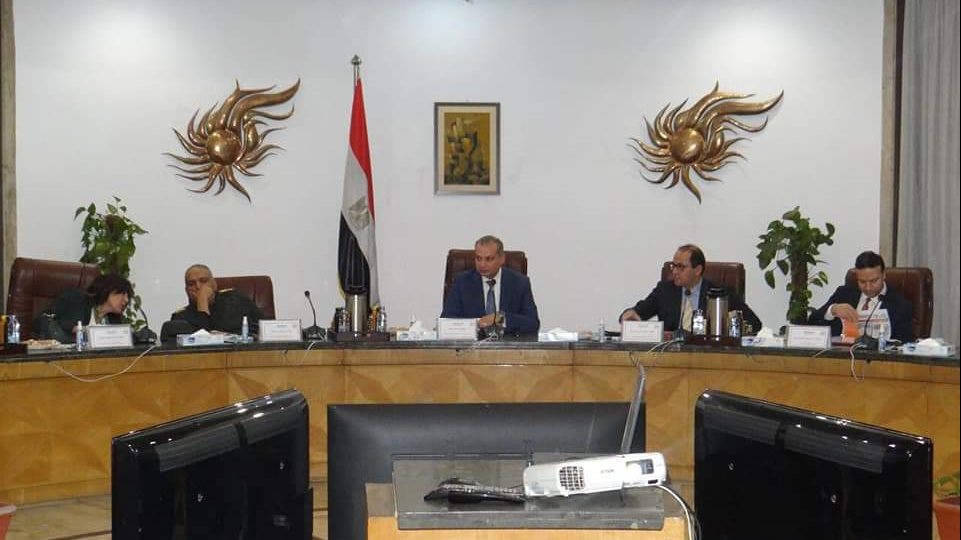 خلال الاجتماع