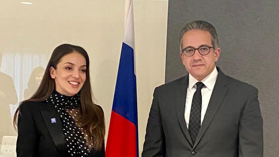 وزير السياحة والآثار يلتقي رئيسة الوكالة الفيدرالية الروسية 