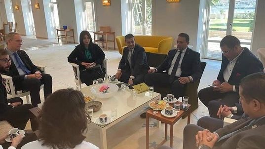 وفد تنسيقية شباب الأحزاب يلتقي سفير السويد بالقاهرة 