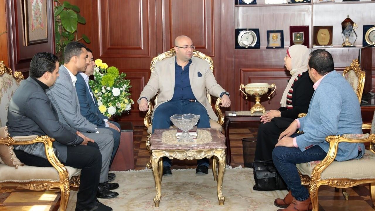 محافظ بني سويف يبحث تحضيرات المنتدى الأول لشباب شمال الصعيد