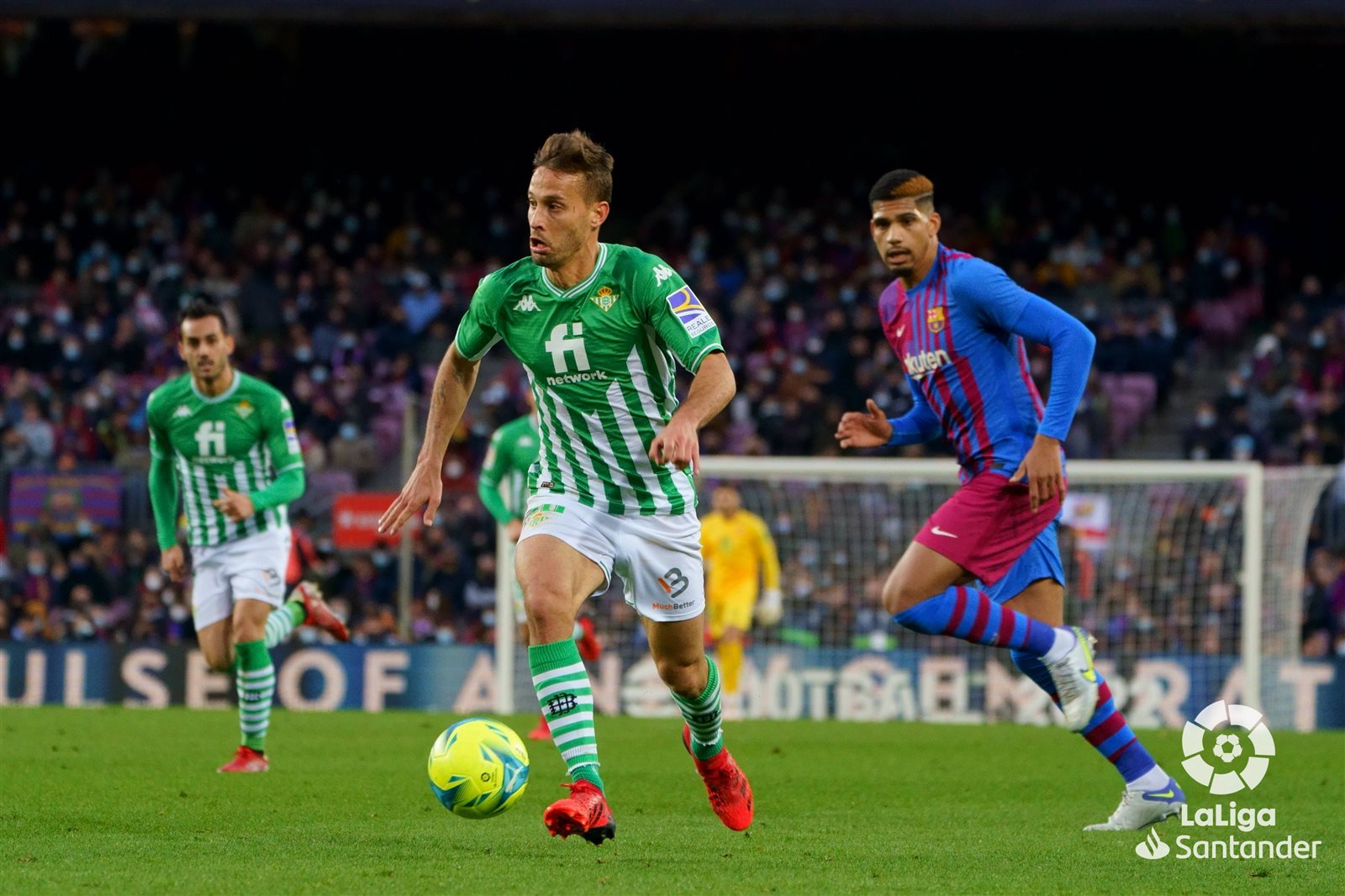 بيتيس وبرشلونة