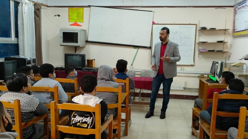 ندوة توعية بيئية حول مصادر التلوث ودور الشباب في حماية البيئ