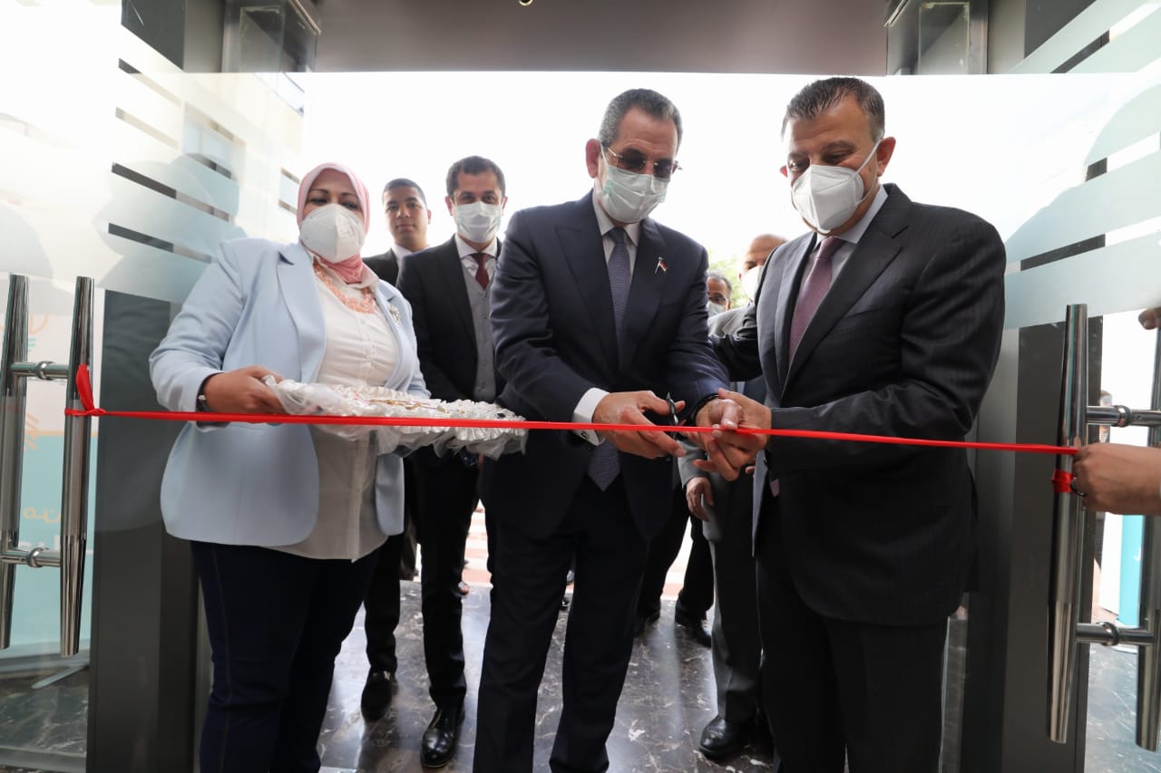 أمين صندوق تحيا مصر يتفقد تشغيل معمل محاكاة كلية طب عين شمس