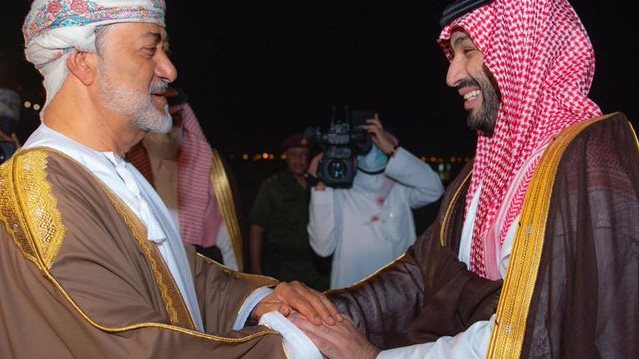 محمد بن سلمان والسلطان هيثم بن طارق