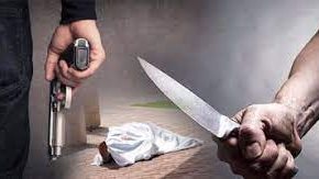 بمساعدة والدته.. أخ يقطع رأس شقيقته ثم يلتقط صورة سليفي معها