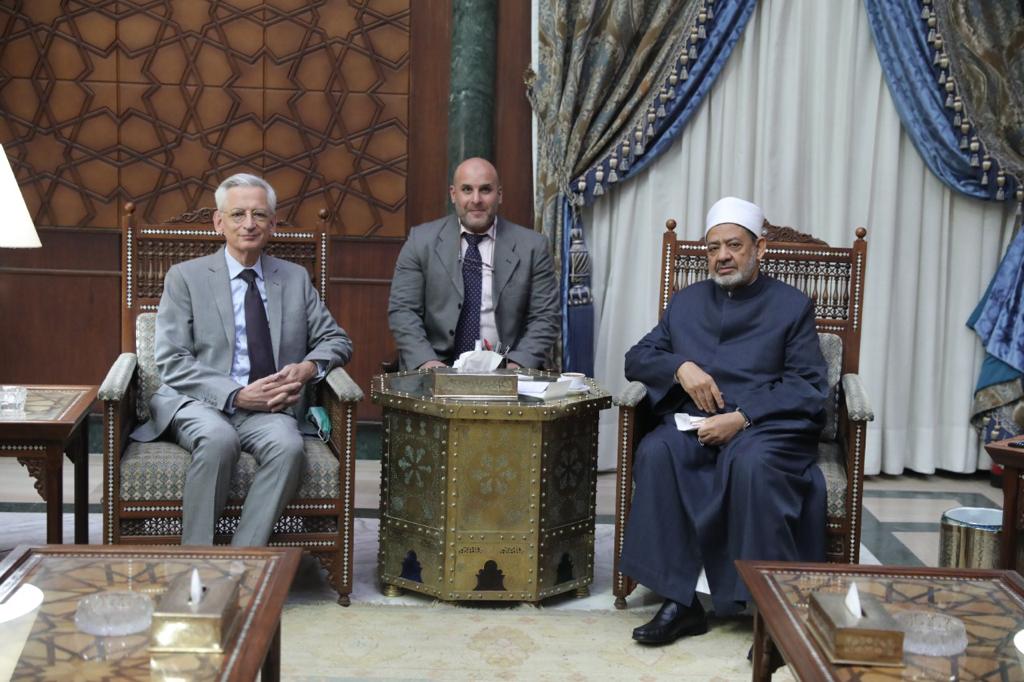 شيخ الأزهر وسفير فرنسا