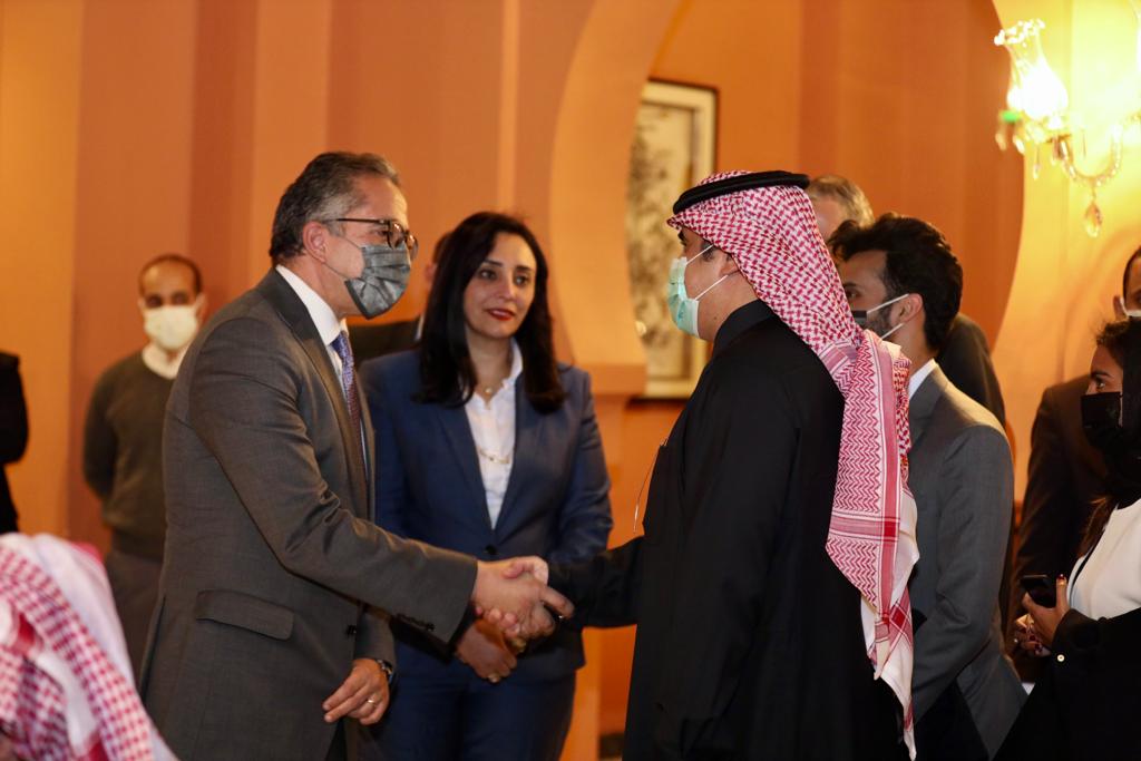 وزير السياحة والآثار 