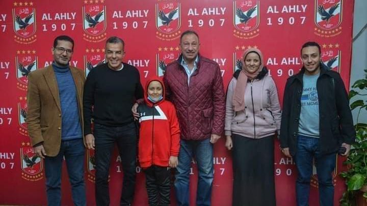 الخطيب يستقبل الطفل هشام مريض السرطان وأسرته