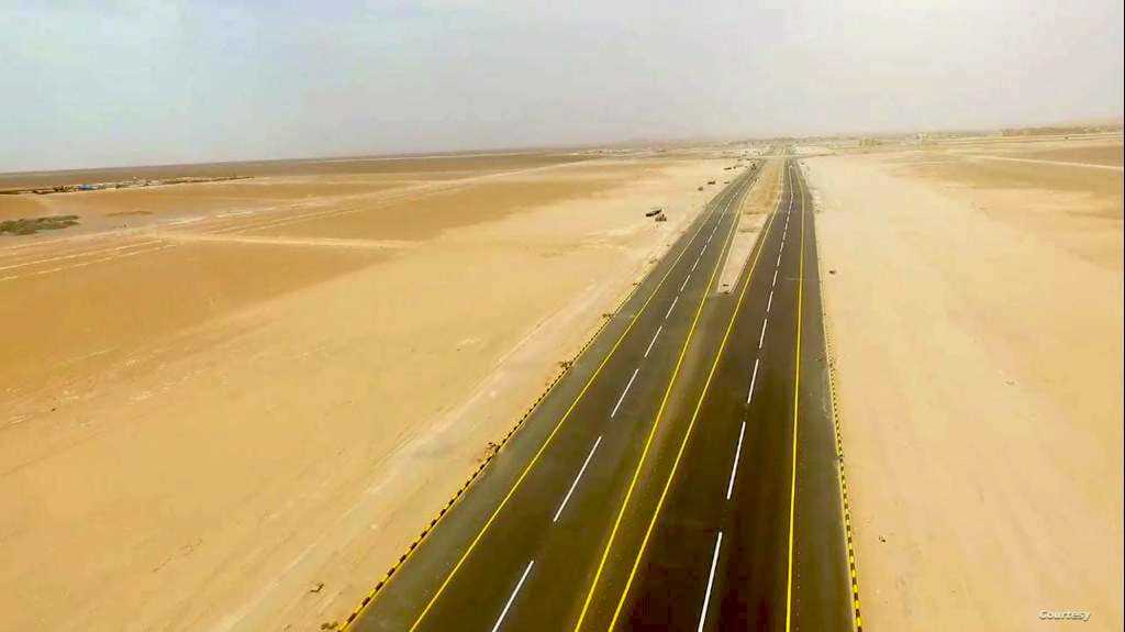 الطريق البري بين السعودية وعمان