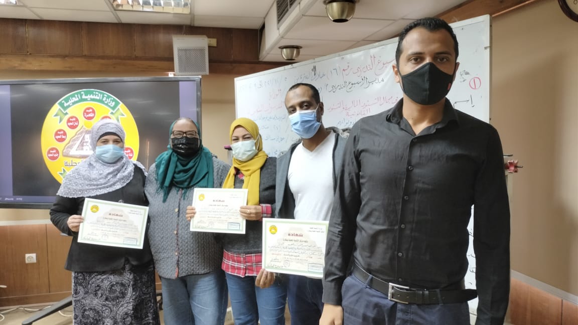 خريجي الدورات التدريبية بمركز سقارة