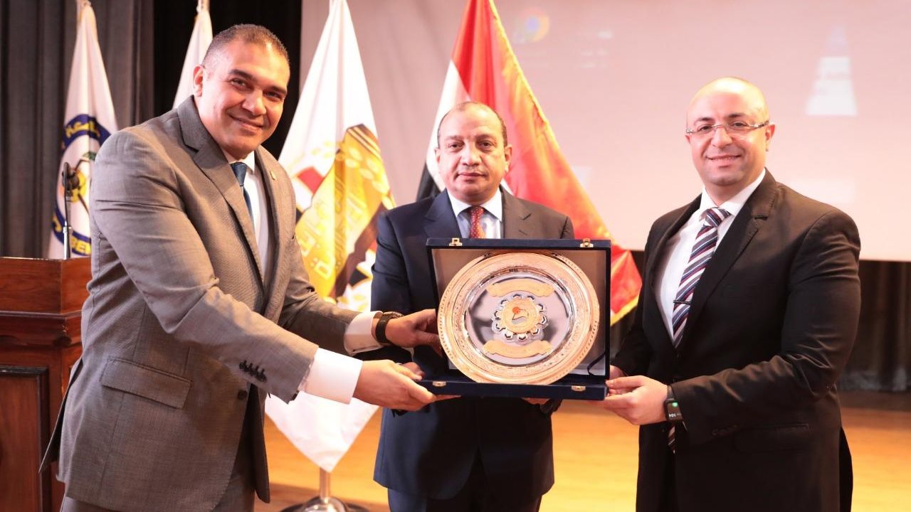 رئيس الجامعة ومحافظ بني سويف