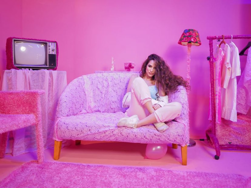 هنا يسري  هنا يسري