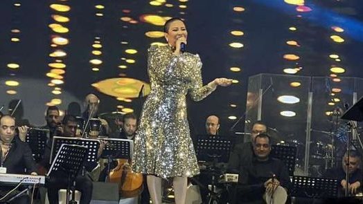 الفنانة شيرين