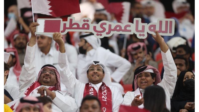  احتفالات عارمة بتأهل منتخب قطر 