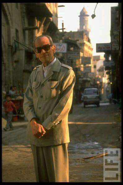 الأديب العالمي نجيب محفوظ 