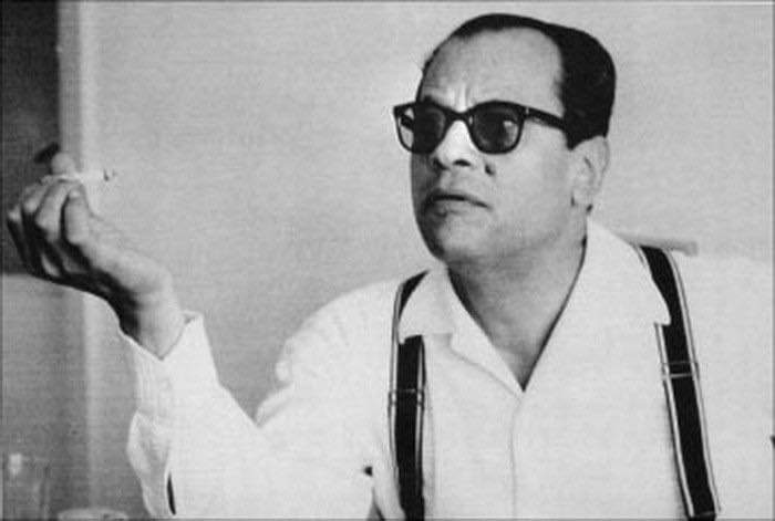 نجيب محفوظ في شيابه