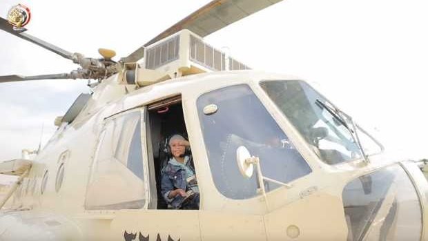 الطفلة بسملة تحقق حلمها مع القوات الجوية